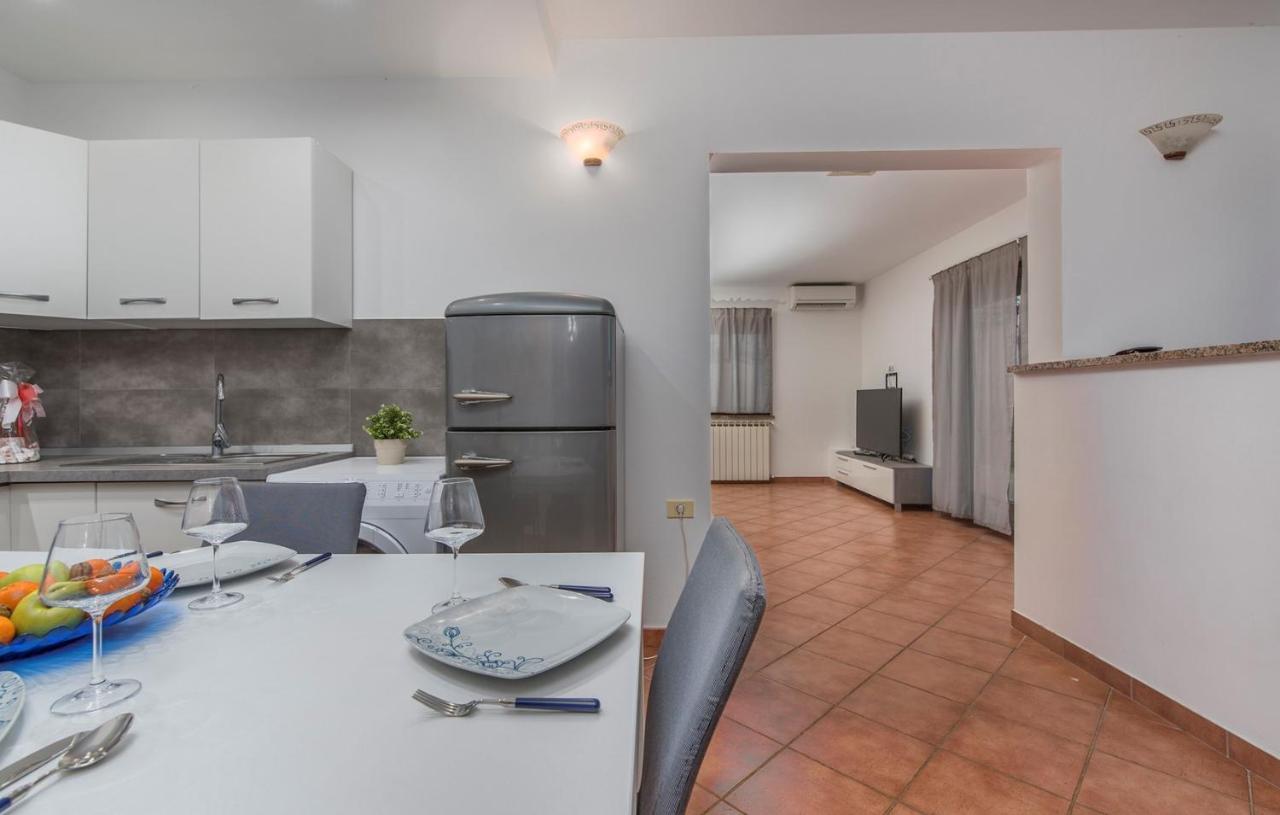 Apartment Narcisa With Terrace Umag Room photo